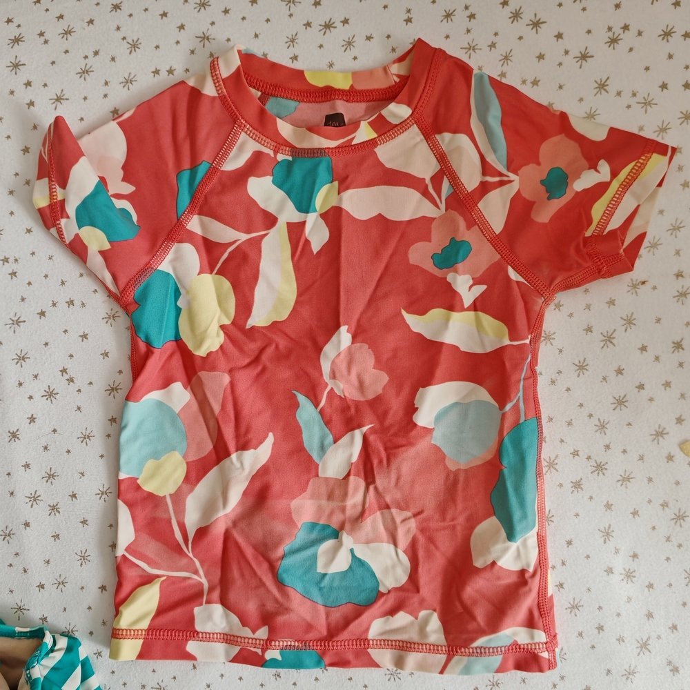 3/25 Tea Collection Rash Guard Swim Suit Size 4 - Picture 5 of 7